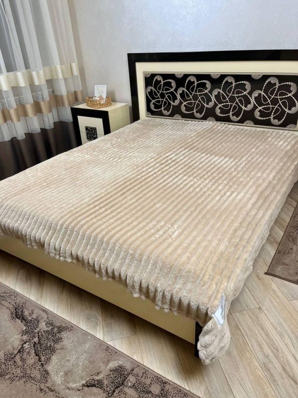 Плед Королівська смужка Шарпей Colorful Home DR-2