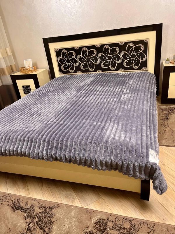 Плед Королівська смужка Шарпей Colorful Home DR-3