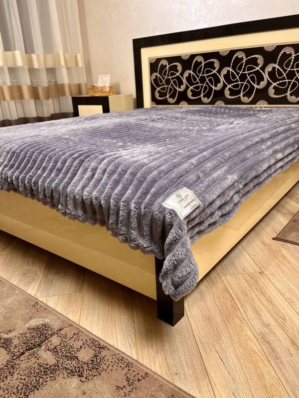 Плед Королівська смужка Шарпей Colorful Home DR-3