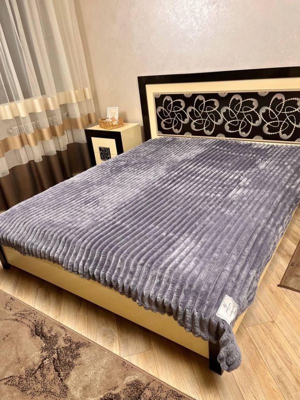 Плед Королівська смужка Шарпей Colorful Home DR-3