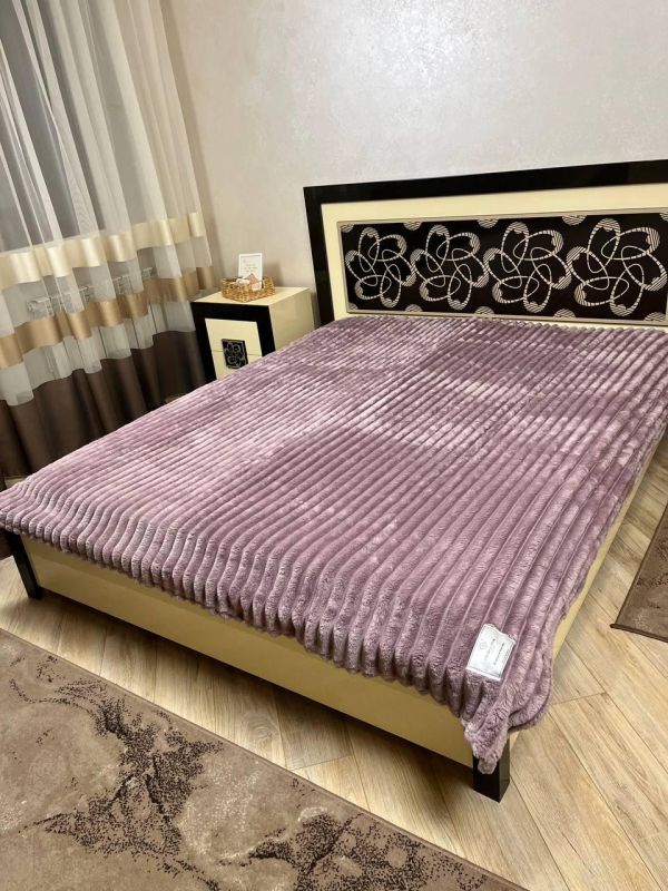 Плед Королівська смужка Шарпей Colorful Home DR-4